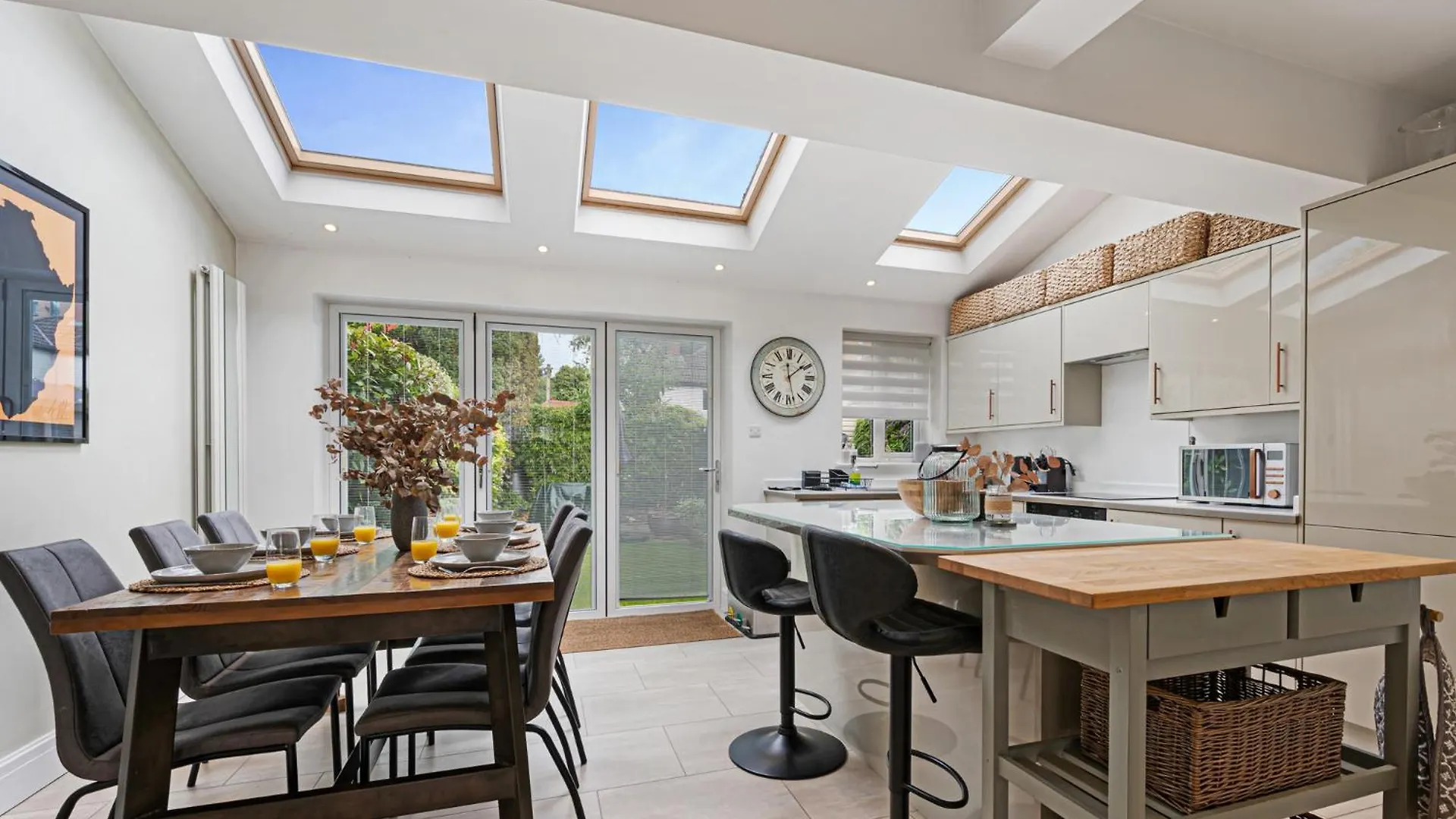 Pass The Keys Picture Perfect Haven In Didsbury Village - Free Parking & Ev Station Manchester