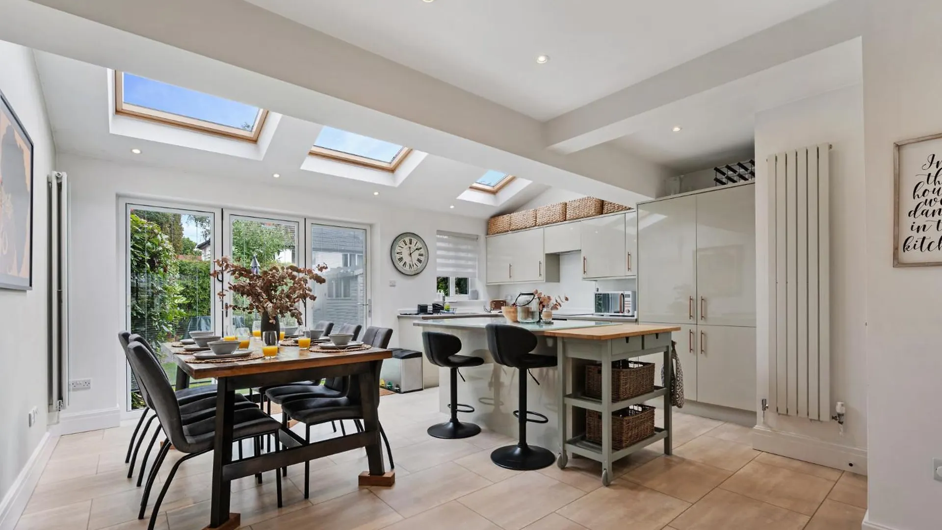 Pass The Keys Picture Perfect Haven In Didsbury Village - Free Parking & Ev Station Manchester United Kingdom